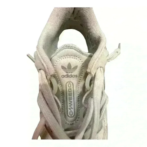 Adidas Originals Ozweego Sneaker, Alumina, big kids size 5.5 - Picture 6 of 7